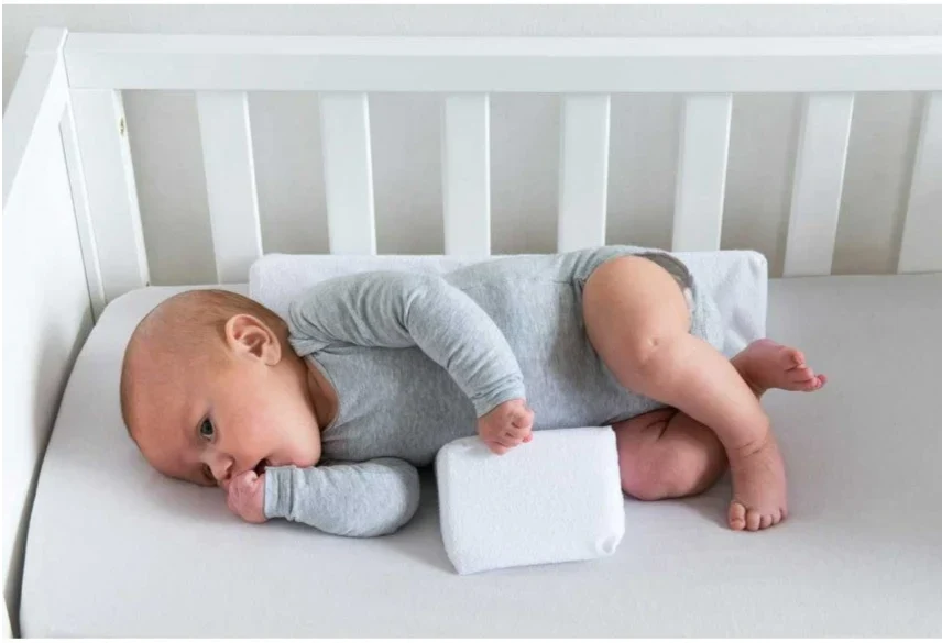 Baby Side Sleeping Pillow | Adjustable Width & Breathable Memory Foam | Up To 12 Months