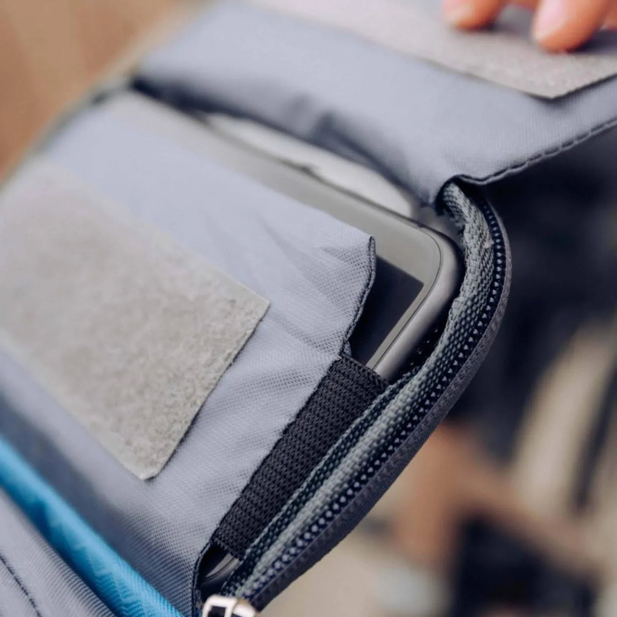 Bicycle Handlebar Bag | Waterproof & Touchscreen Window | 22 x 12.5 x 12.5 cm
