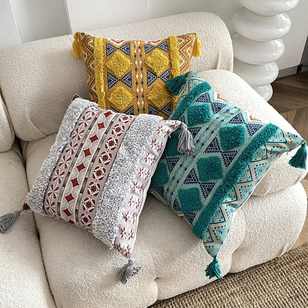 Decorative Throw Pillow | Moroccan-Inspired Felted Cotton-Linen & Tassels | 45 x 45 cm