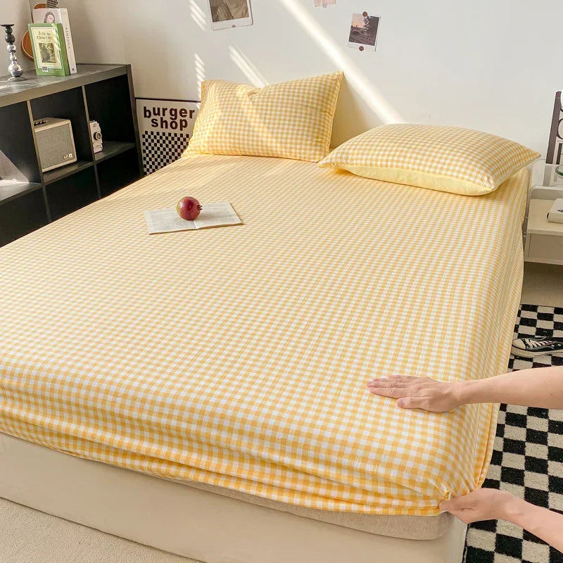 Fitted Sheet Mattress Protector | Non-Slip & Elastic Bands | Fits Up To 28 cm