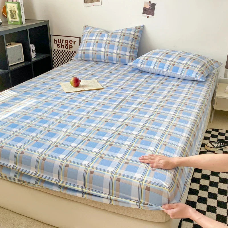 Fitted Sheet Mattress Protector | Non-Slip & Elastic Bands | Fits Up To 28 cm