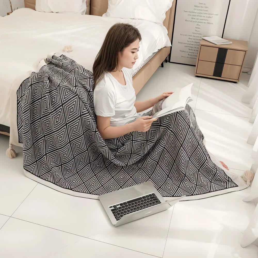 Fleece Blanket | Soft Lightweight Polyester Geometric Print