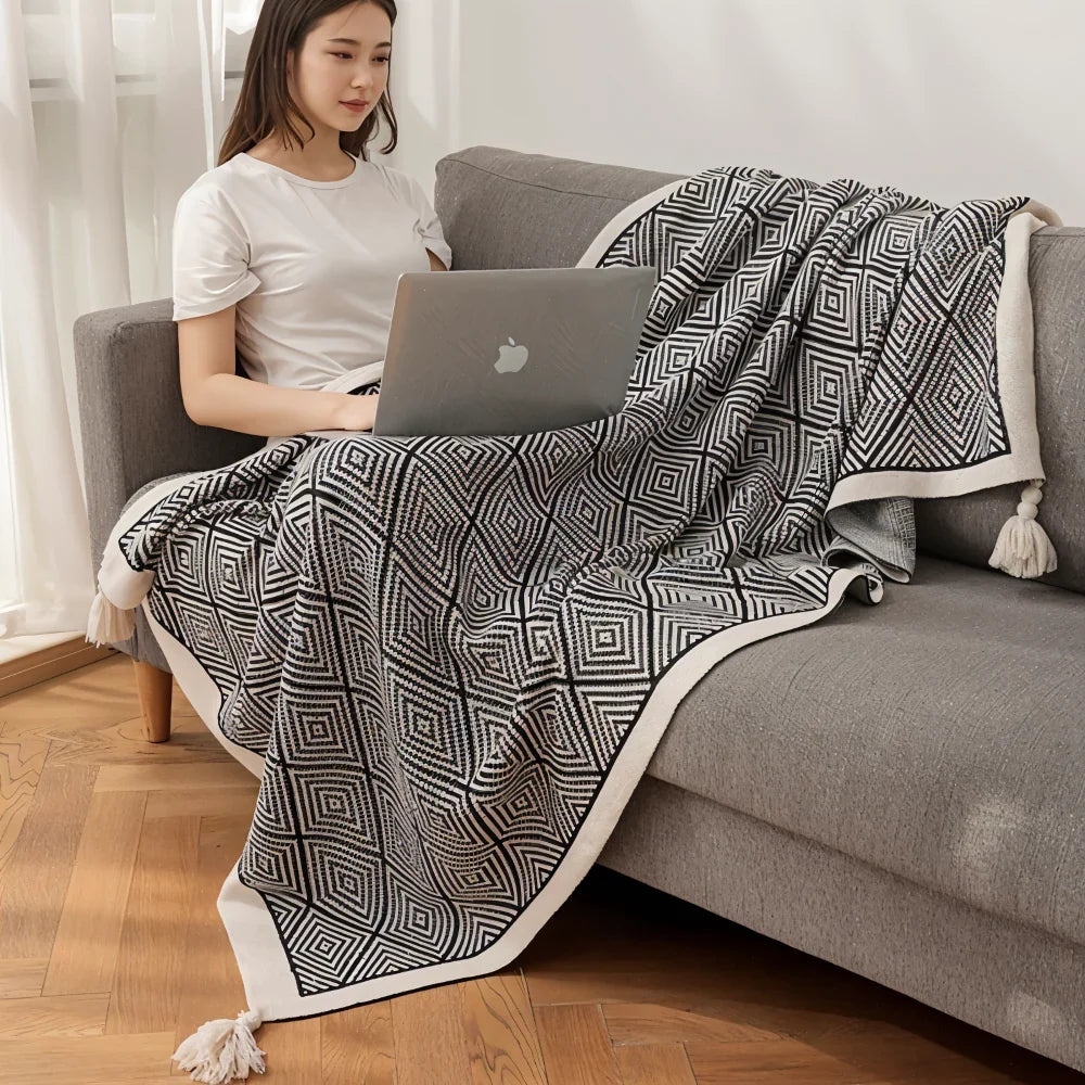 Fleece Blanket | Soft Lightweight Polyester Geometric Print