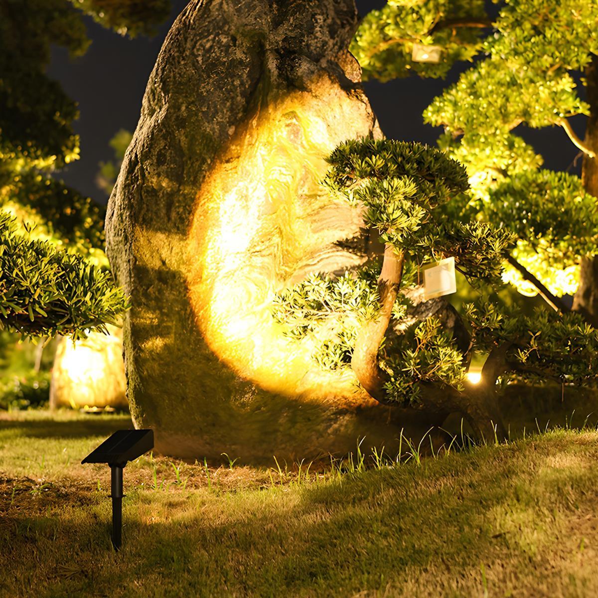 Garden Spotlight | Solar-Powered & Adjustable Zoom | IP65 Weatherproof