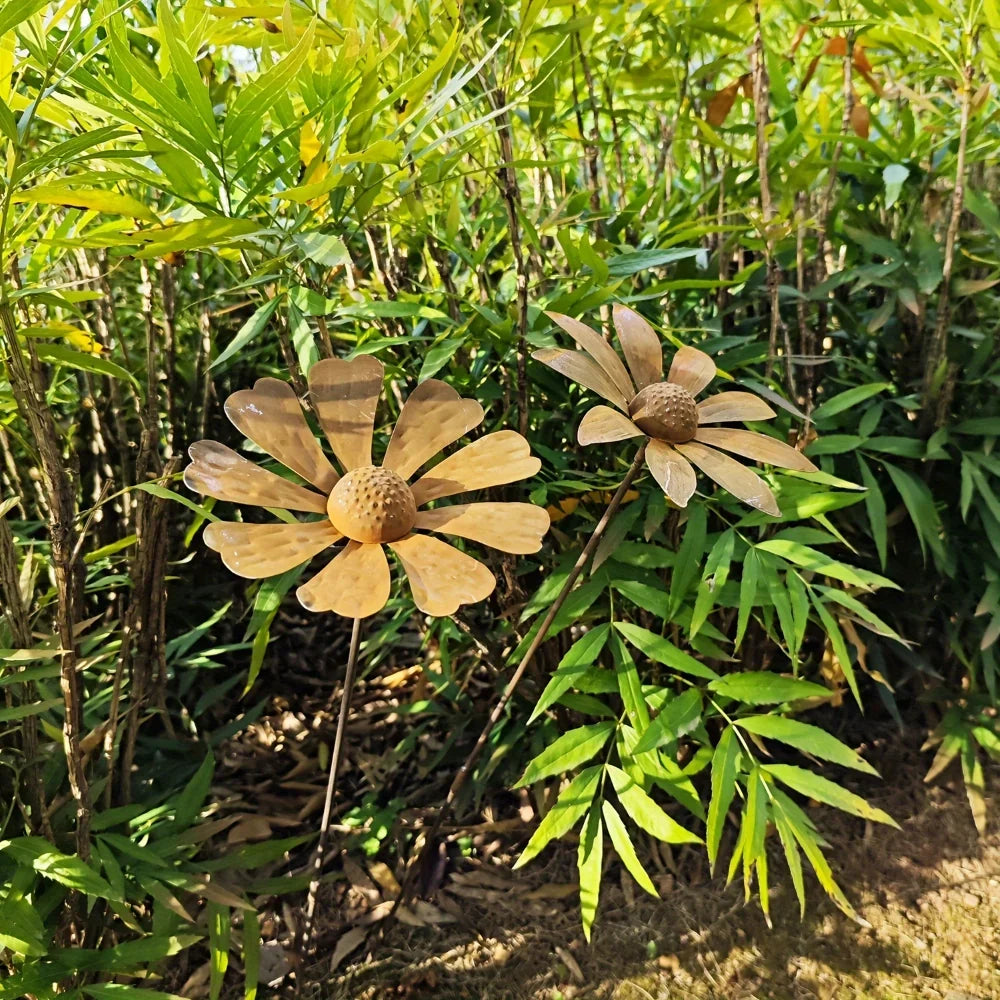 Garden Stakes | Weather-Resistant Metal & Rustic Daisy Finish | Set of 5