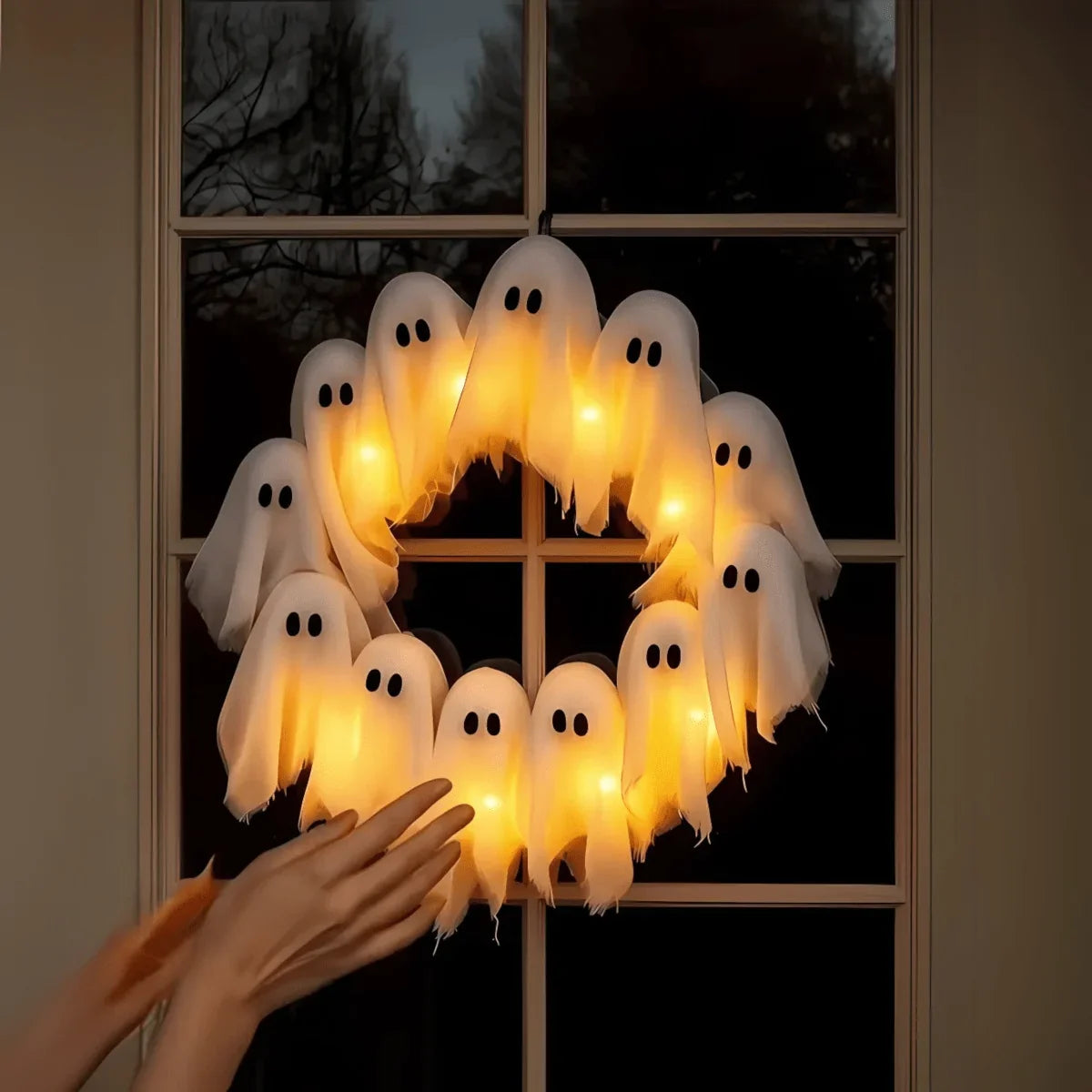 Halloween Wreath | LED Ghost Design & Energy-Efficient | 35 x 35 cm