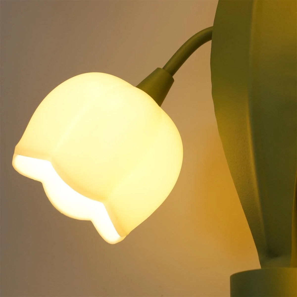 Indoor Wall Lamp | Lifelike Orchid Design & Soft Ambient Light
