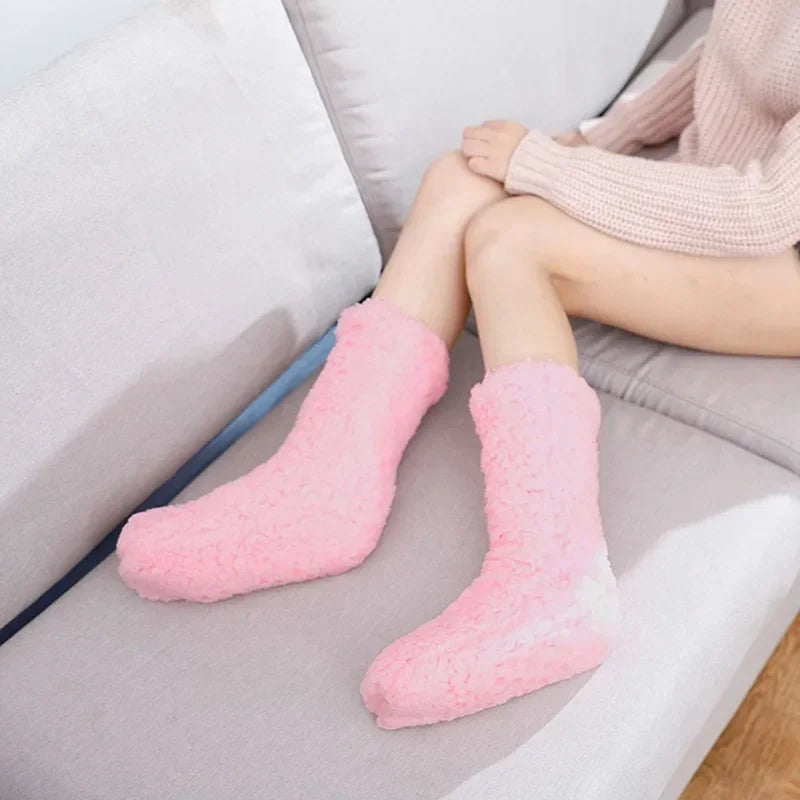 Loungewear Socks | Plush Fleece & Machine-Washable