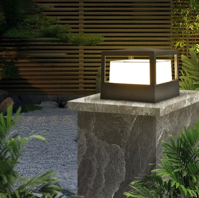 Outdoor Path Light | Integrated LED & Waterproof Aluminum | 700–1200 lm