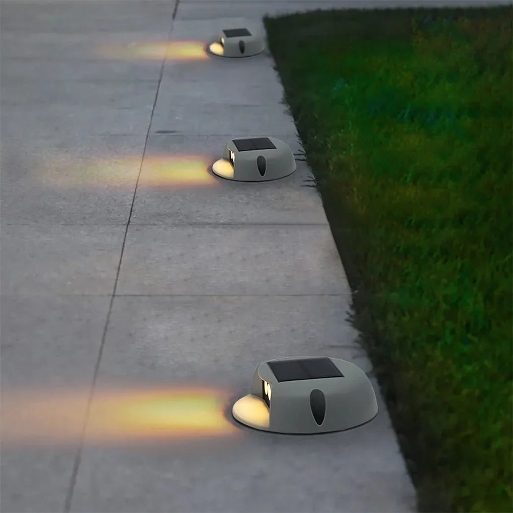 Outdoor Step Light | Solar LED & Dusk-to-Dawn Sensor | IP65