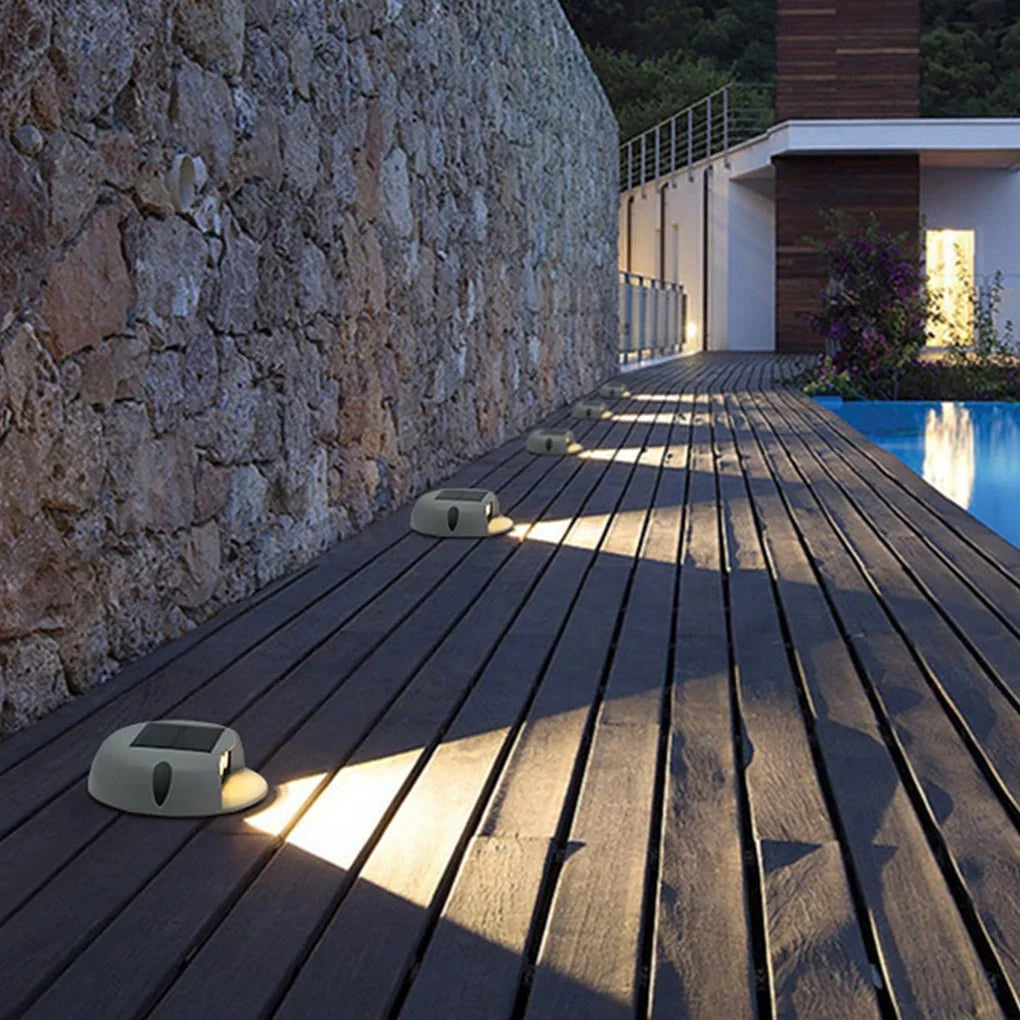 Outdoor Step Light | Solar LED & Dusk-to-Dawn Sensor | IP65