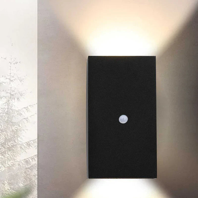 Outdoor Wall Light | Integrated LED & IP65 Waterproof | 1000 Lumens
