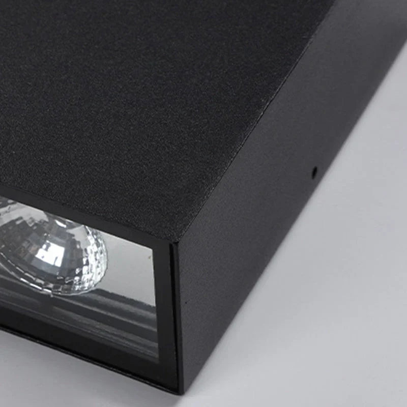 Outdoor Wall Light | Integrated LED & IP65 Waterproof | 1000 Lumens