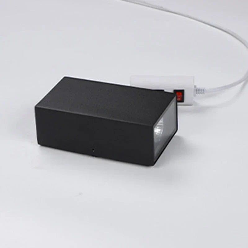 Outdoor Wall Light | Integrated LED & IP65 Waterproof | 1000 Lumens