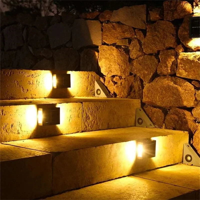 Outdoor Wall Light | Solar Powered & Waterproof | 8-Hour Runtime