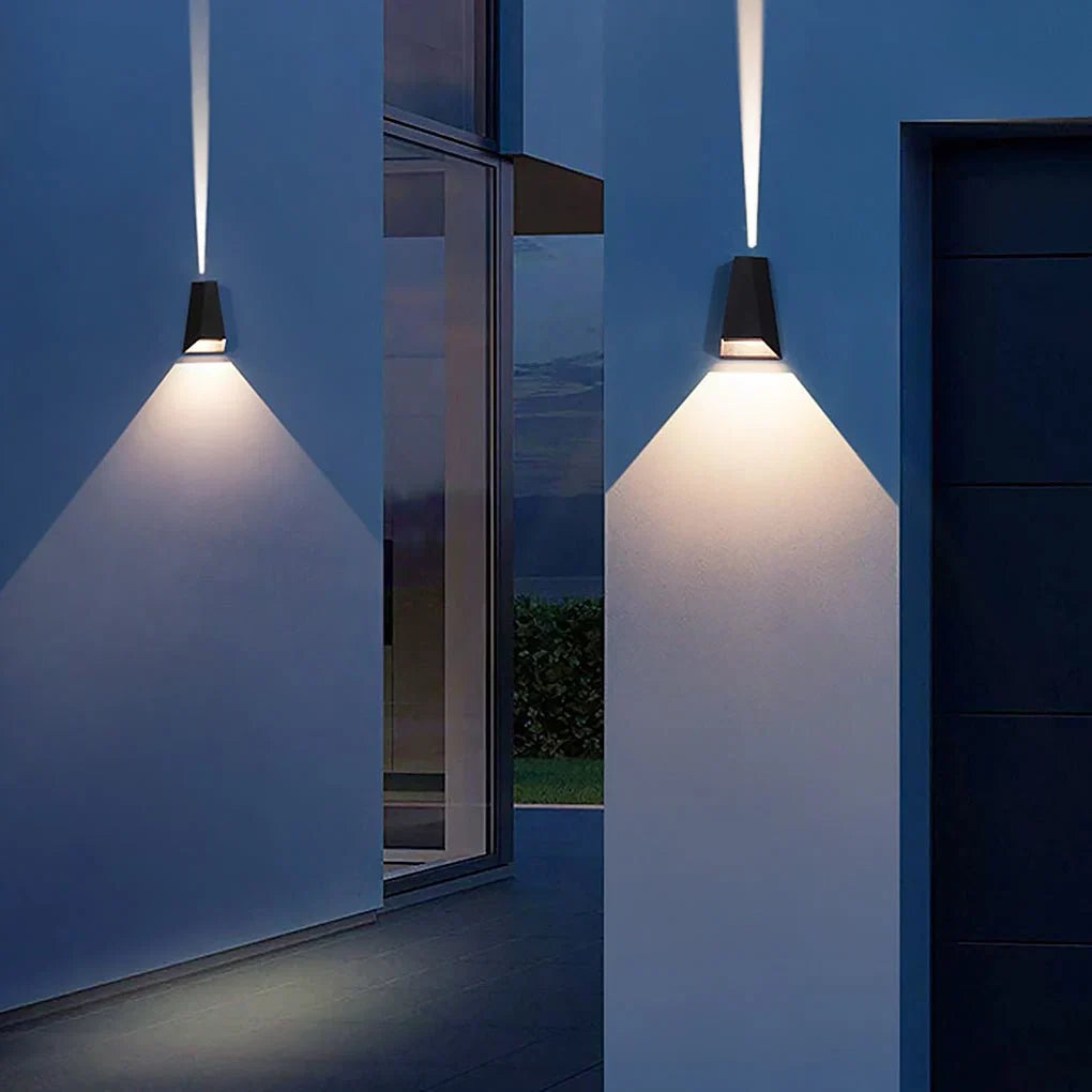 Outdoor Wall Light | Up & Down Dual-Light & Rust-Resistant Aluminum | IP54 Rated