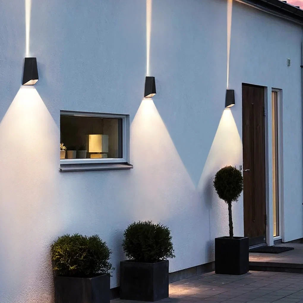 Outdoor Wall Light | Up & Down Dual-Light & Rust-Resistant Aluminum | IP54 Rated