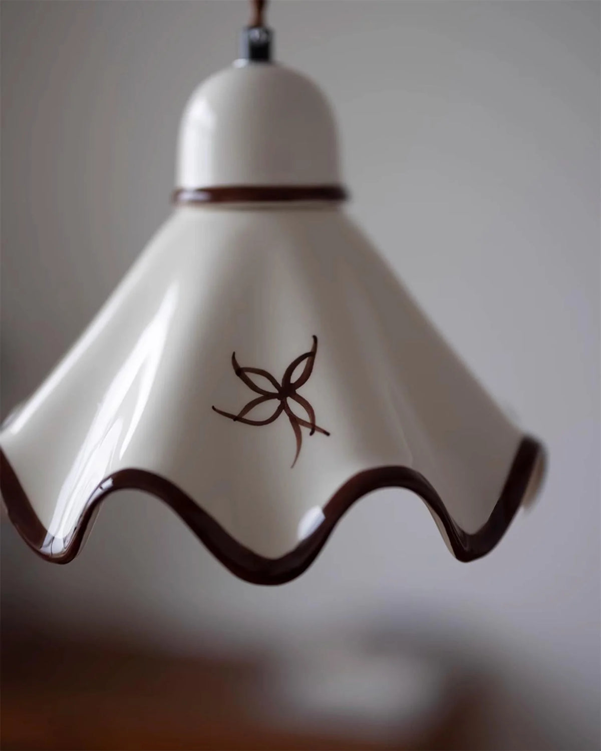 Pendant Lamp | Wavy Ceramic Shade & Dimmer-Compatible | Two Sizes