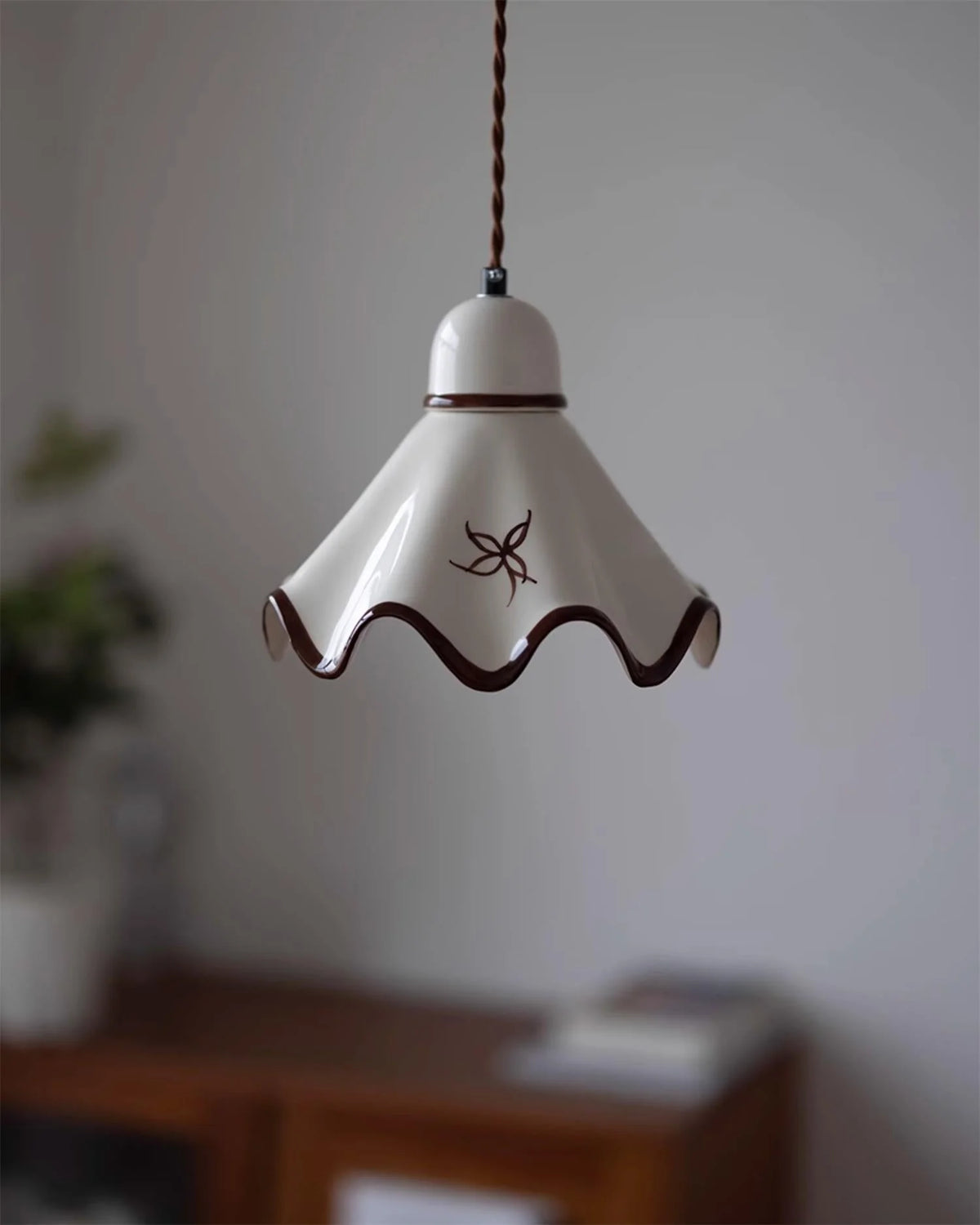 Pendant Lamp | Wavy Ceramic Shade & Dimmer-Compatible | Two Sizes