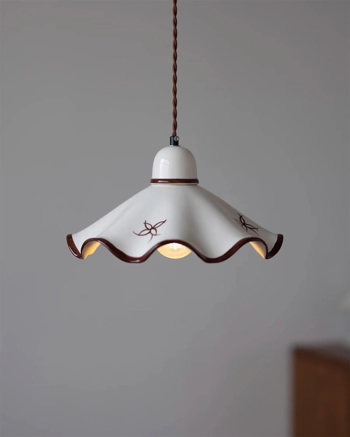 Pendant Lamp | Wavy Ceramic Shade & Dimmer-Compatible | Two Sizes