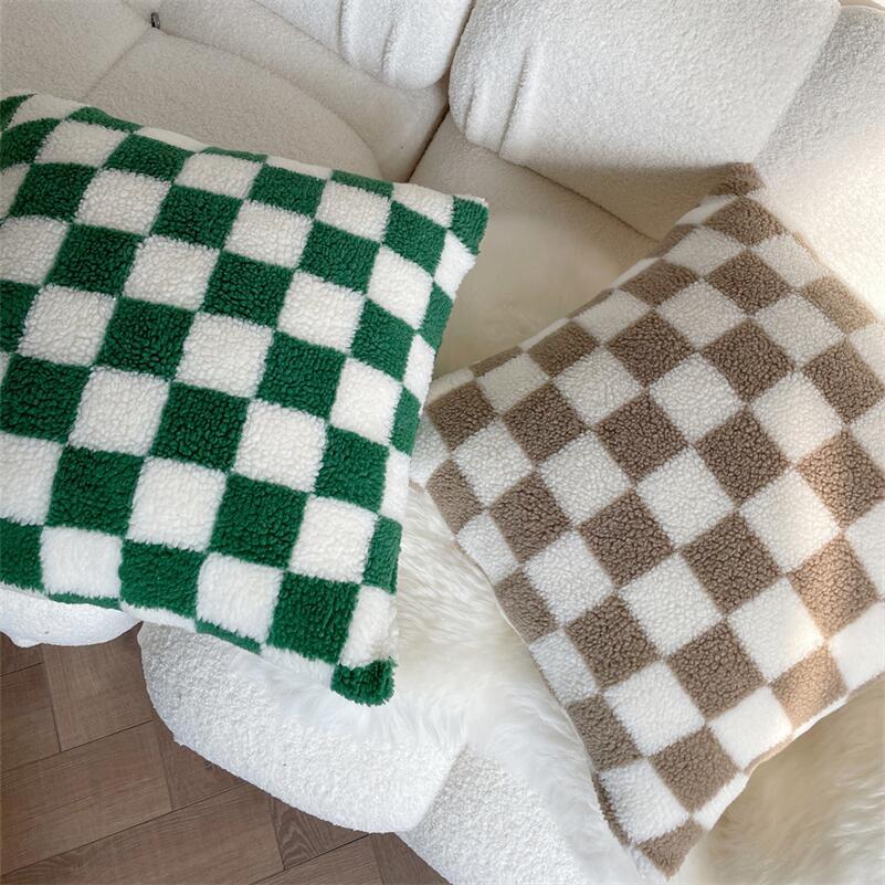 Pillowcase | Plush Fleece & Checkered Jacquard | Eco-Friendly Blend