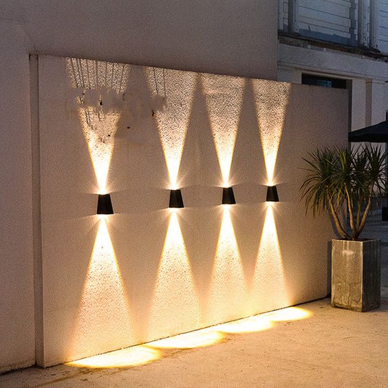 Solar LED Wall Light | Automatic Wireless & IP65 Weatherproof | Up to 10-Hour Runtime