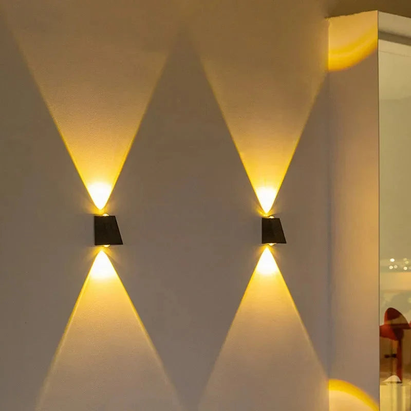 Solar LED Wall Light | Automatic Wireless & IP65 Weatherproof | Up to 10-Hour Runtime