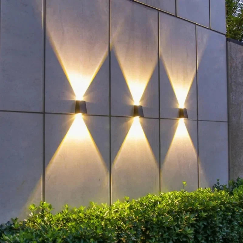 Solar LED Wall Light | Automatic Wireless & IP65 Weatherproof | Up to 10-Hour Runtime