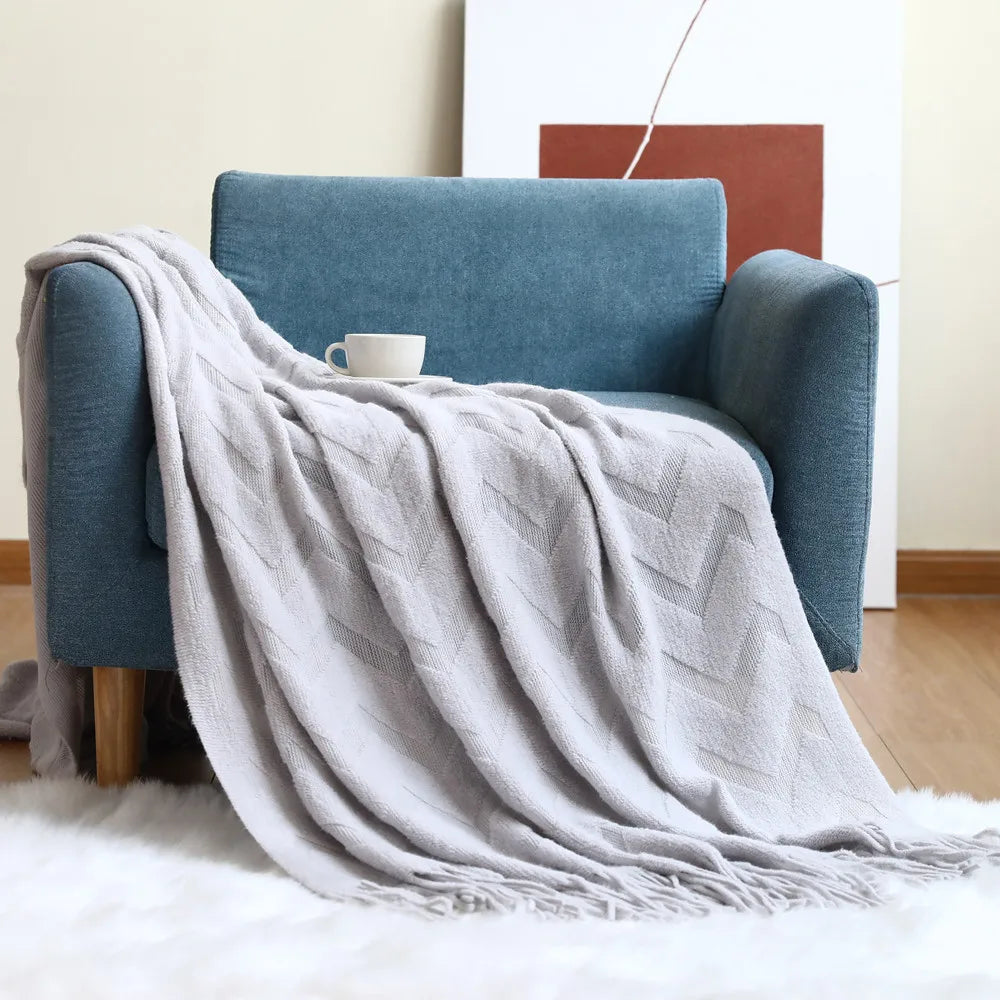 Throw Blanket | Soft 100% Acrylic & Geometric Jacquard | 130 x 230 cm