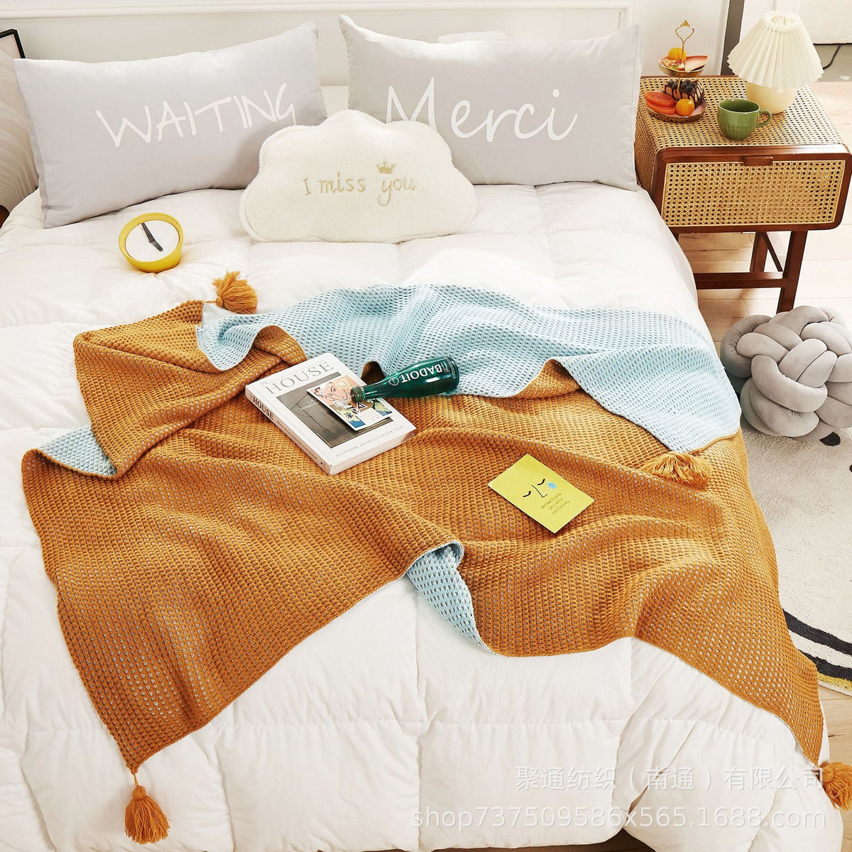 Throw Blanket | Soft & Breathable Two-Tone Weave | 130 cm