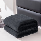 Throw Blanket | Soft & Machine-Washable Knitted Polyester | 70 x 100–200 x 230 cm