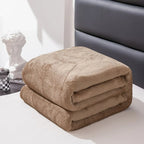 Throw Blanket | Soft & Machine-Washable Knitted Polyester | 70 x 100–200 x 230 cm