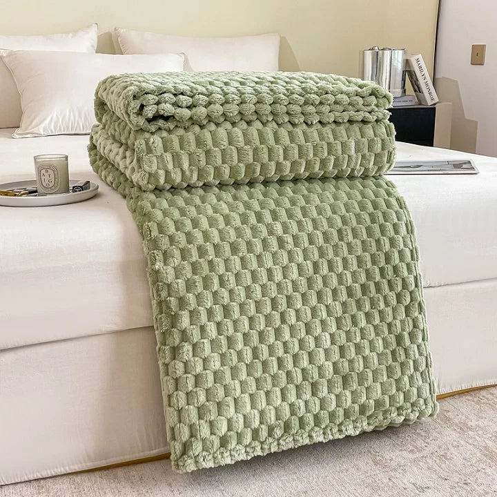 Throw Blanket | Soft Velvet & Checkered Pattern | 3 Sizes