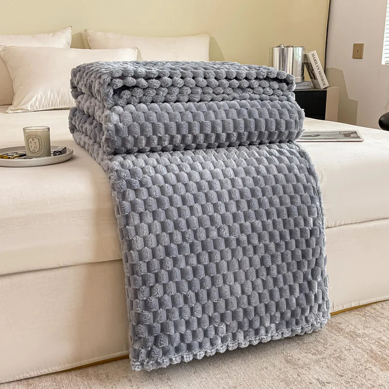 Throw Blanket | Soft Velvet & Checkered Pattern | 3 Sizes
