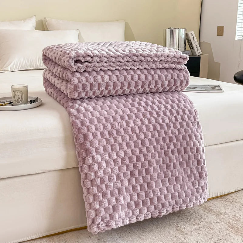Throw Blanket | Soft Velvet & Checkered Pattern | 3 Sizes