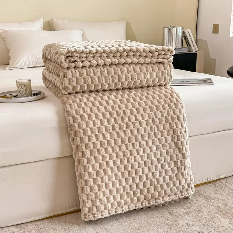 Throw Blanket | Soft Velvet & Checkered Pattern | 3 Sizes