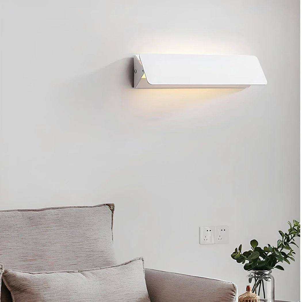Wall Lamp | Adjustable Shade & Matte White Metal | E14 Socket