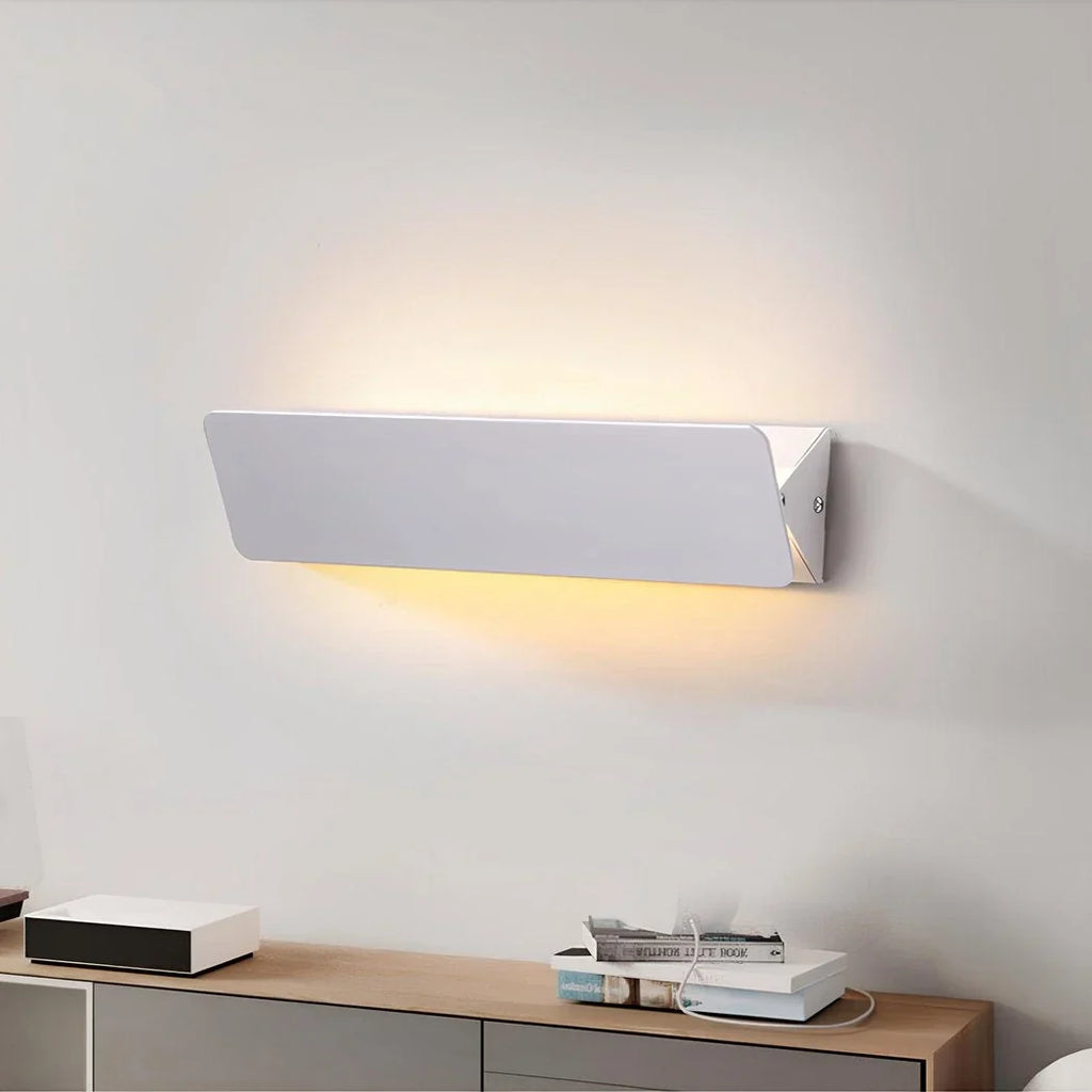 Wall Lamp | Adjustable Shade & Matte White Metal | E14 Socket
