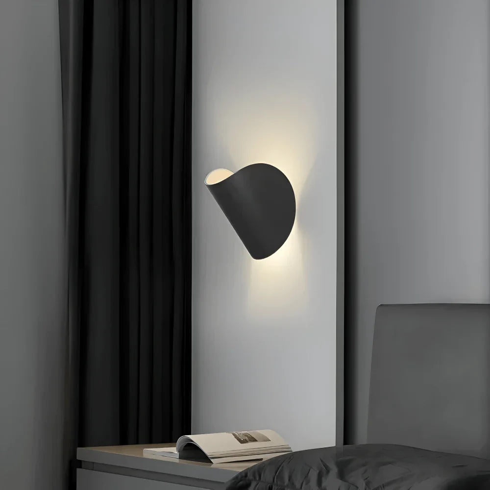 Wall Light | Rotatable Metal Frame & Integrated Warm White LED