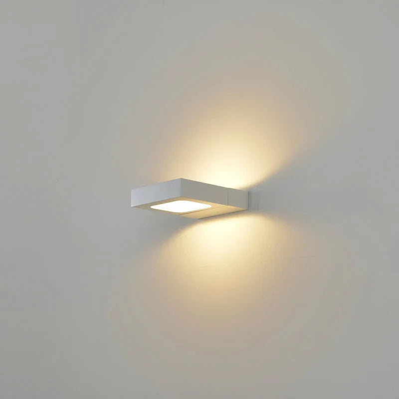 Wall Light | Slim Aluminum Integrated LED | Hardwired Installation