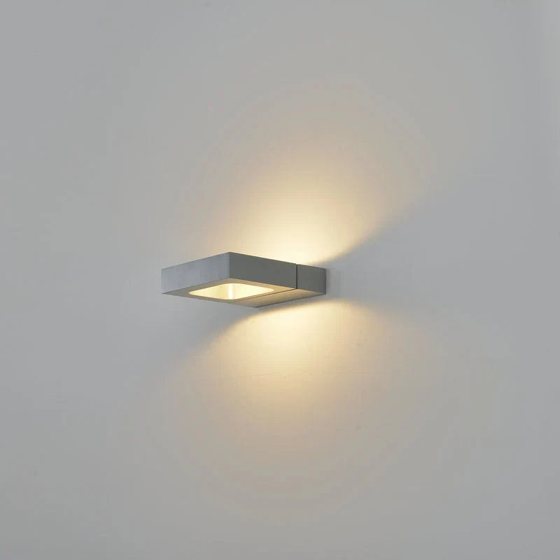 Wall Light | Slim Aluminum Integrated LED | Hardwired Installation