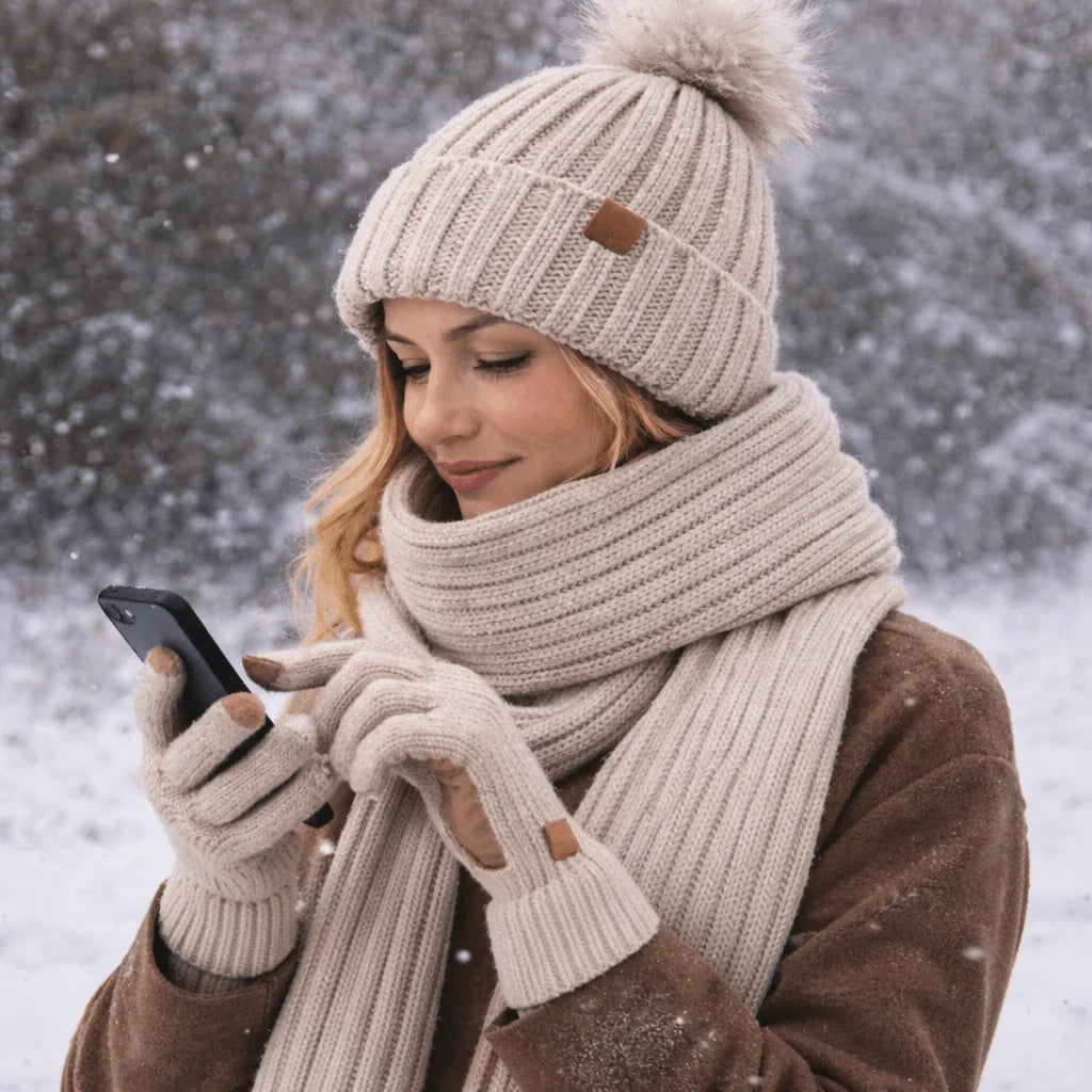 Winter Set | Soft Knit & Touchscreen | Beanie, Scarf & Gloves